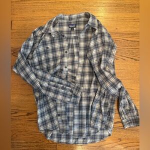 Men’s Patagonia plaid button up